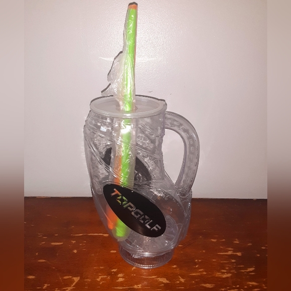 Top Golf Driving Range LED Flashing Light-Up Souvenir Tumbler w/ Straws - Picture 3 of 7